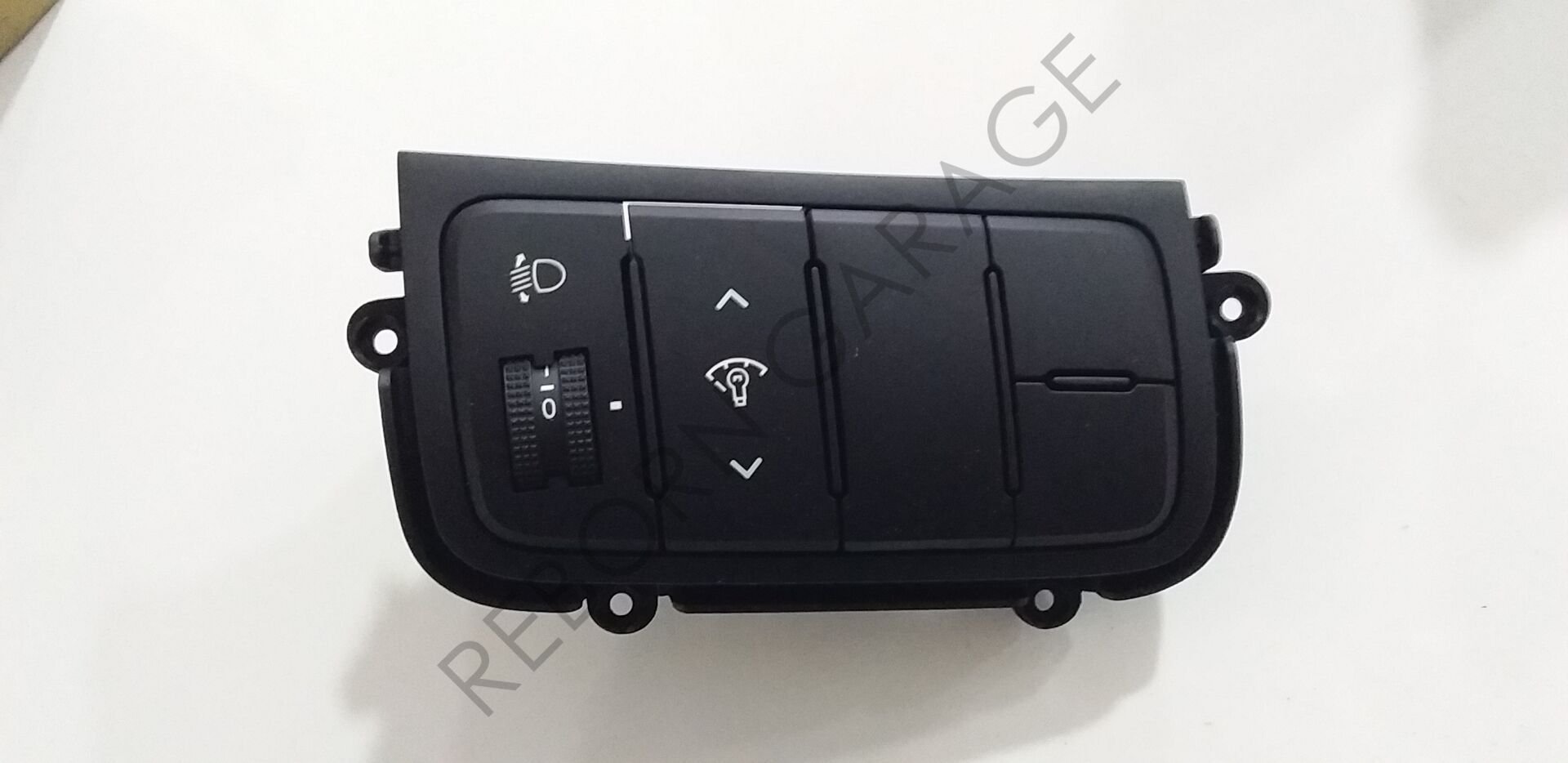 Far Yükseklik Düğmesi Kia Ceed 93300A2100 93300A210WK Orijinal