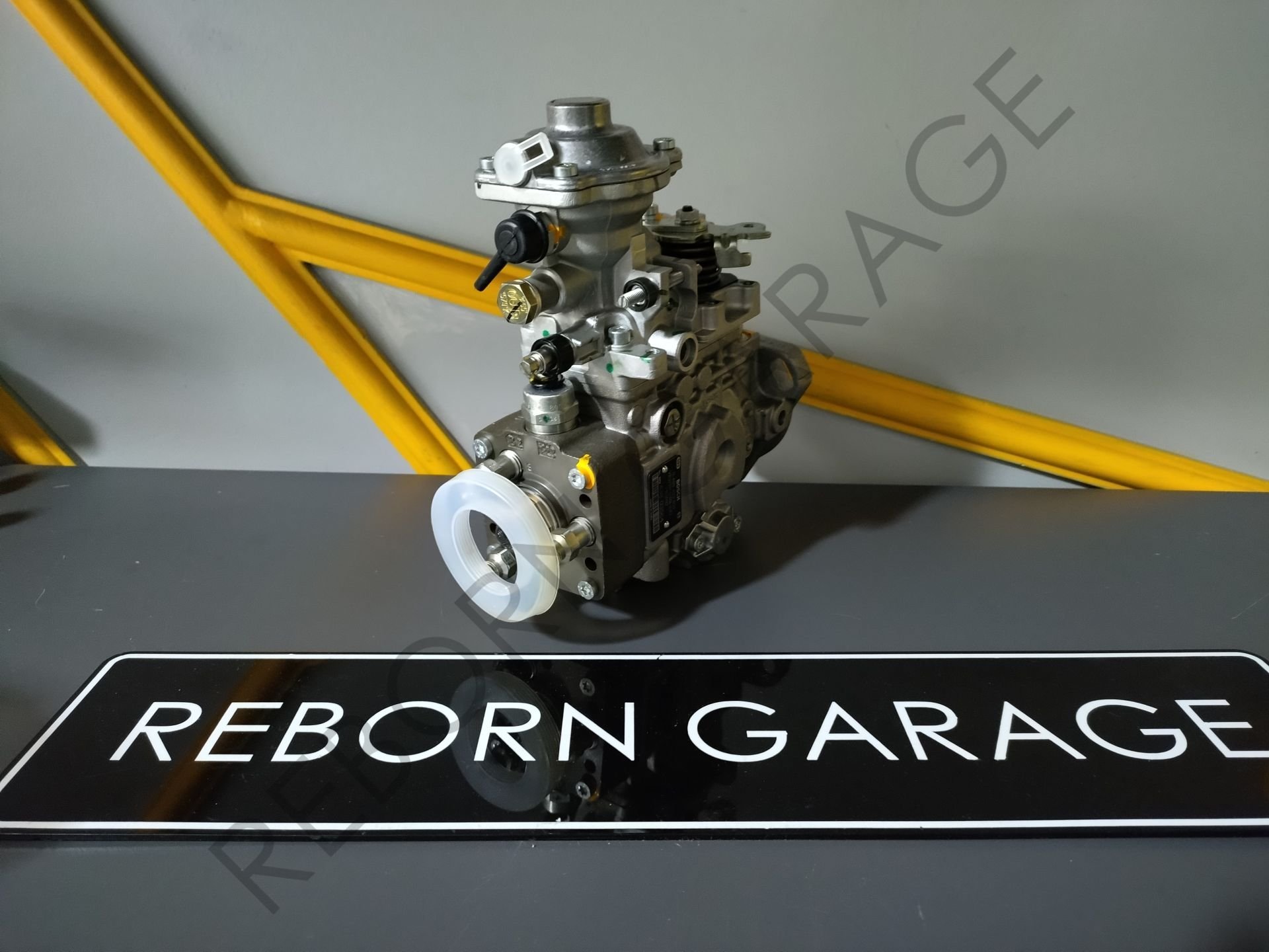 0460423015 New Holland TT50 Mazot Pompası