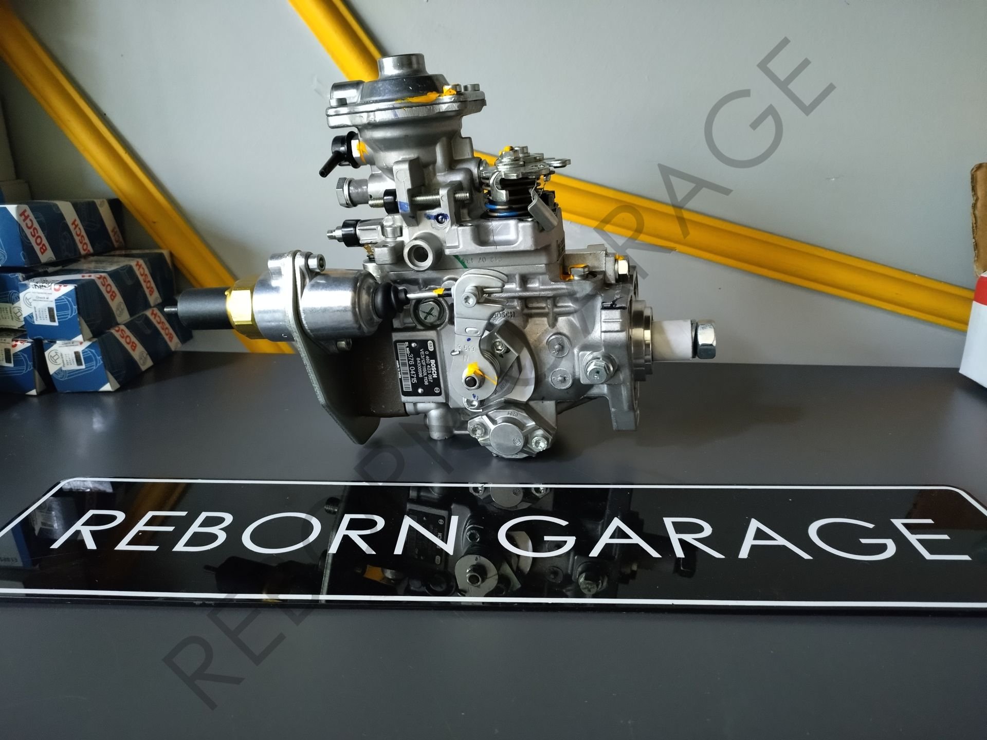 84300596 New Holland Mazot Pompası Bosch 0460423057