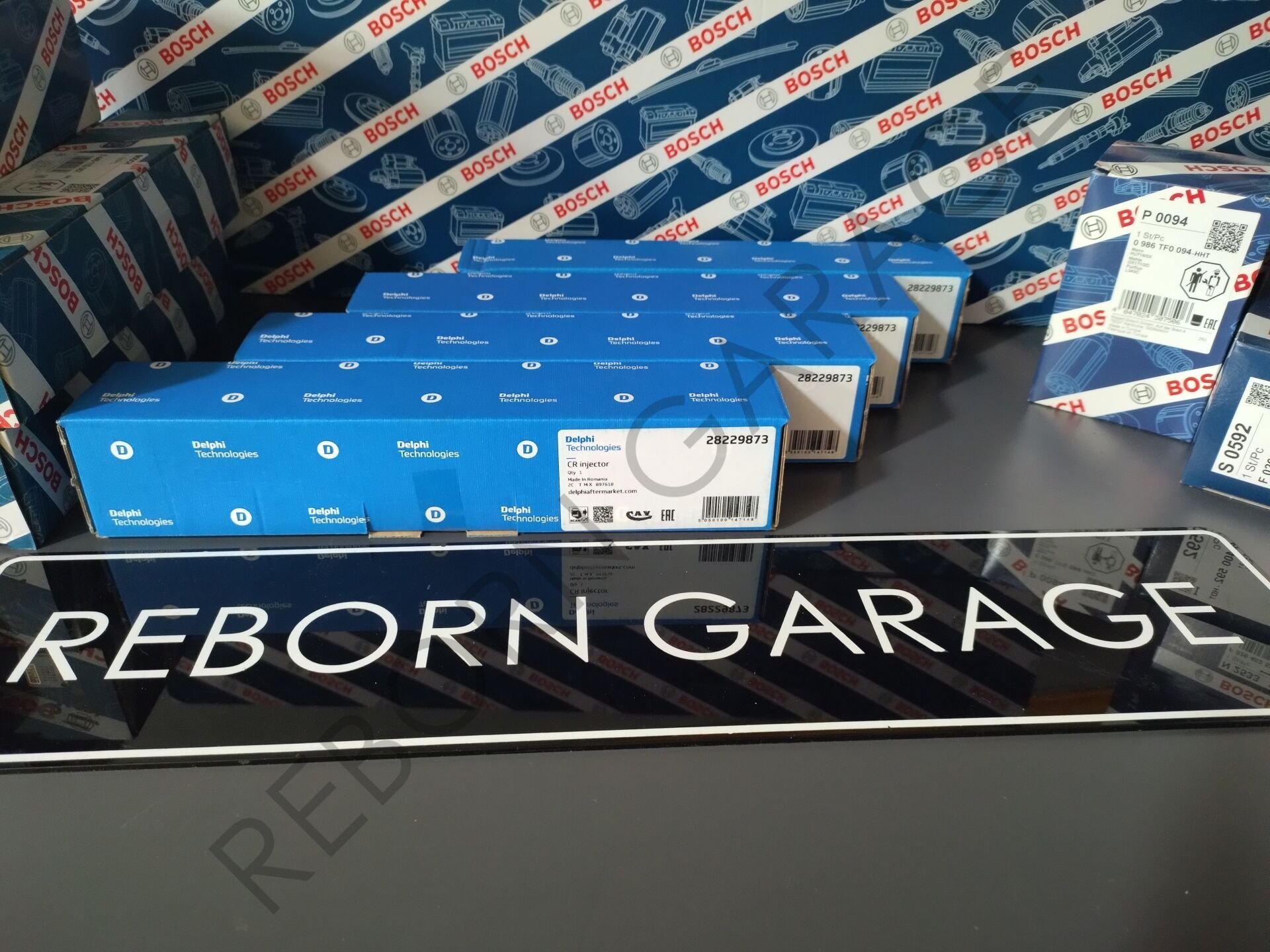 Delphi 28229873 Enjektör